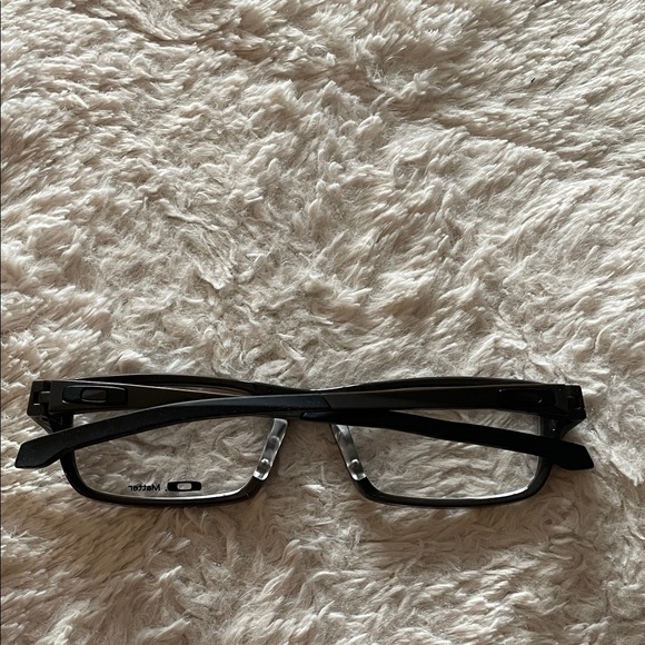 Oakley chamfer Eyeglass Frames - Picture 2 of 4